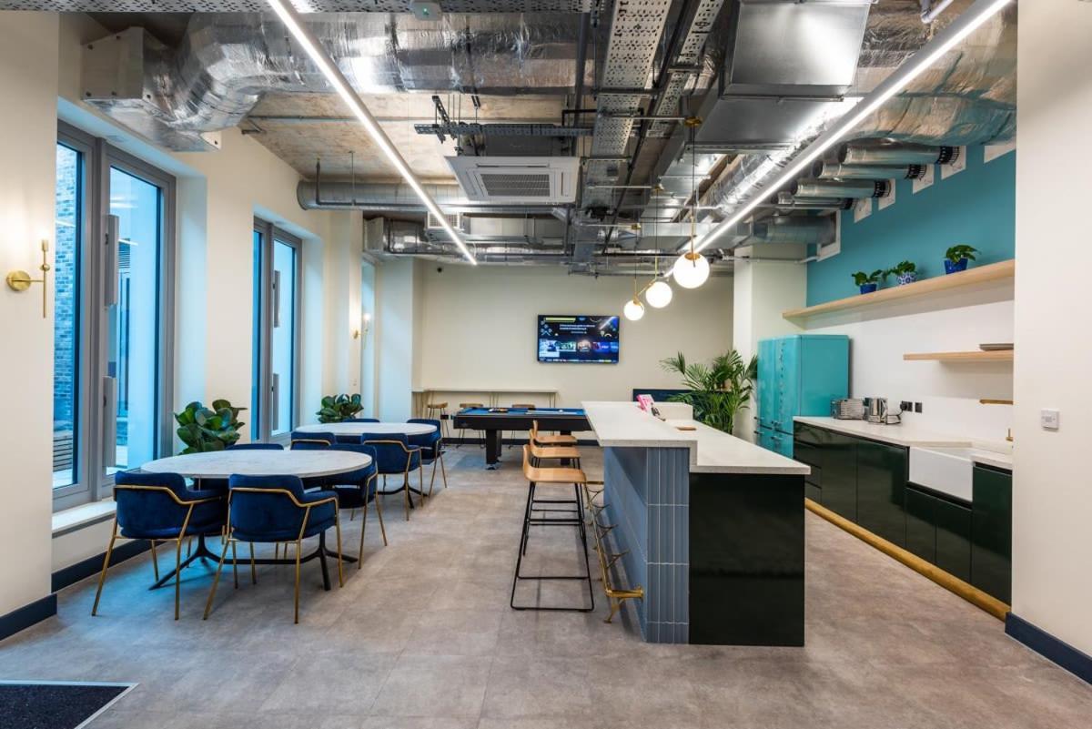 For Students Only Private Bedrooms With Shared Kitchen At Great Court In Apartamento Londres