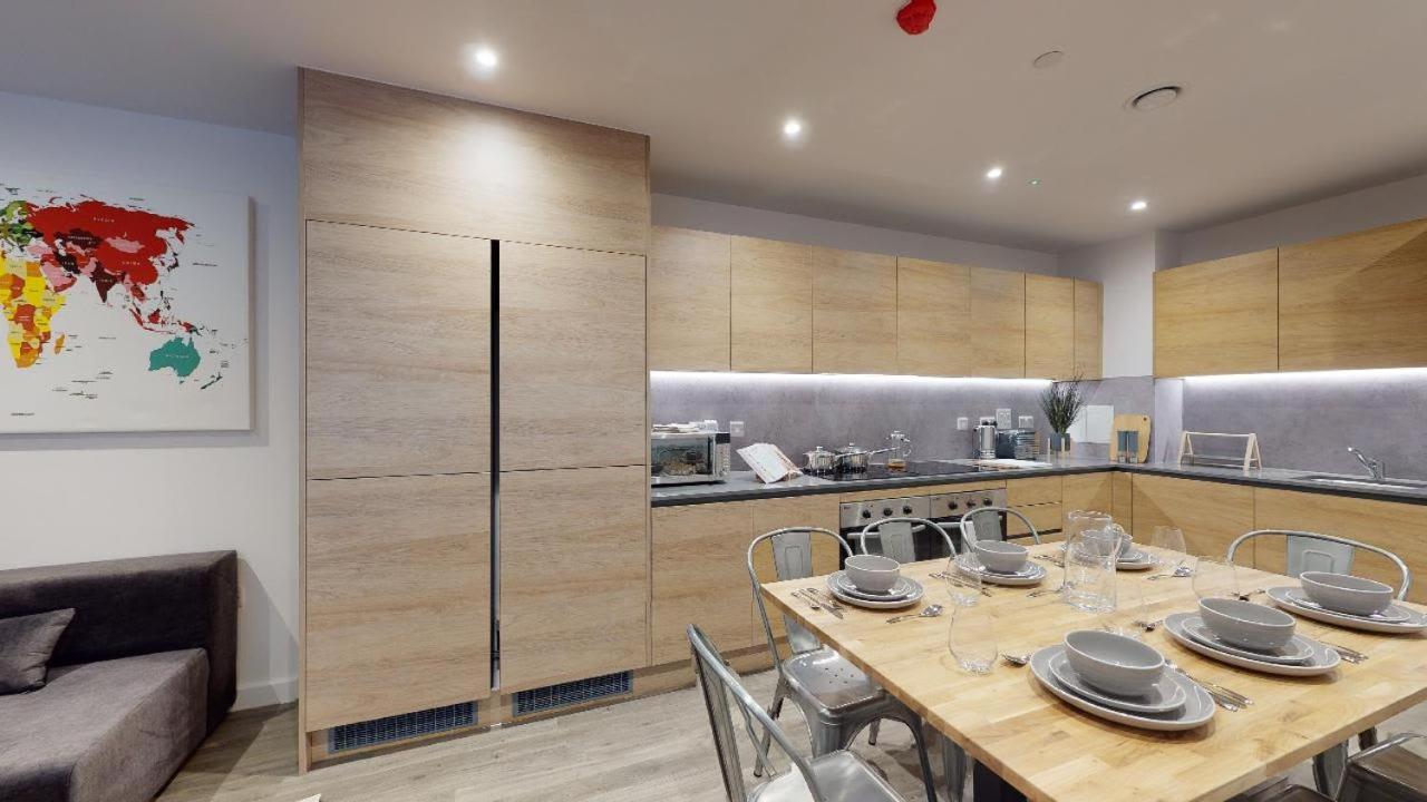 For Students Only Private Bedrooms With Shared Kitchen At Great Court In Apartamento