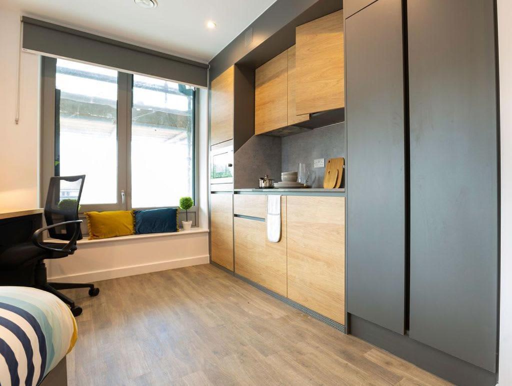 For Students Only Private Bedrooms With Shared Kitchen At Great Court In Apartamento *